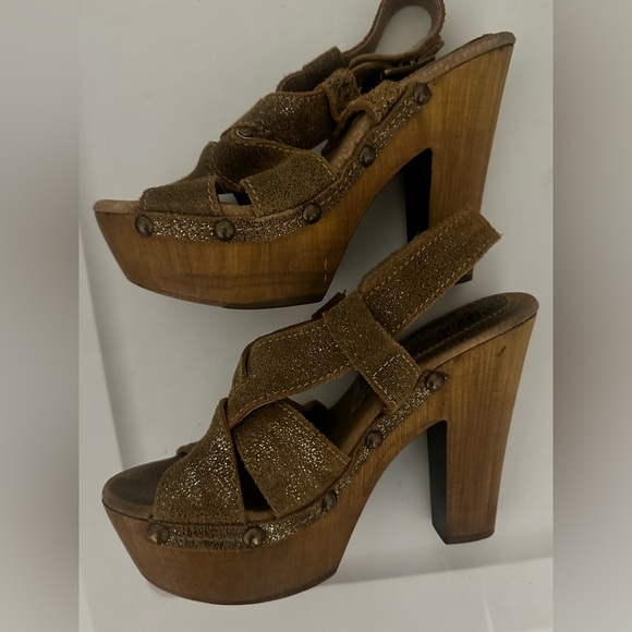 Sbicca Platforms - Picture 2 of 5